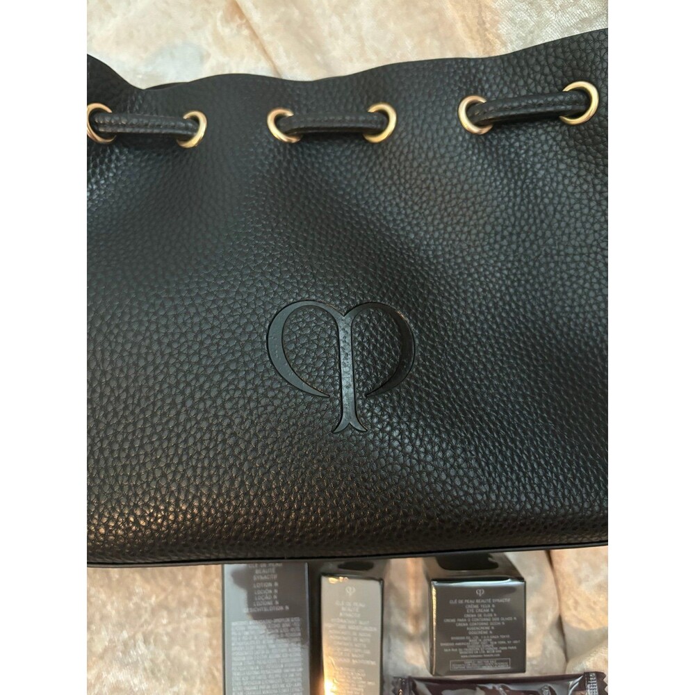 Cle de peau set of 4 plus bag - Picture 6 of 6